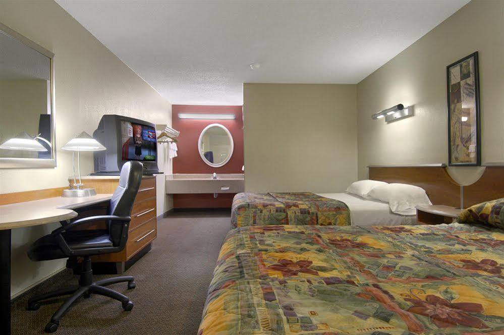 Hotel Super 8 By Wyndham Findlay Exterior foto